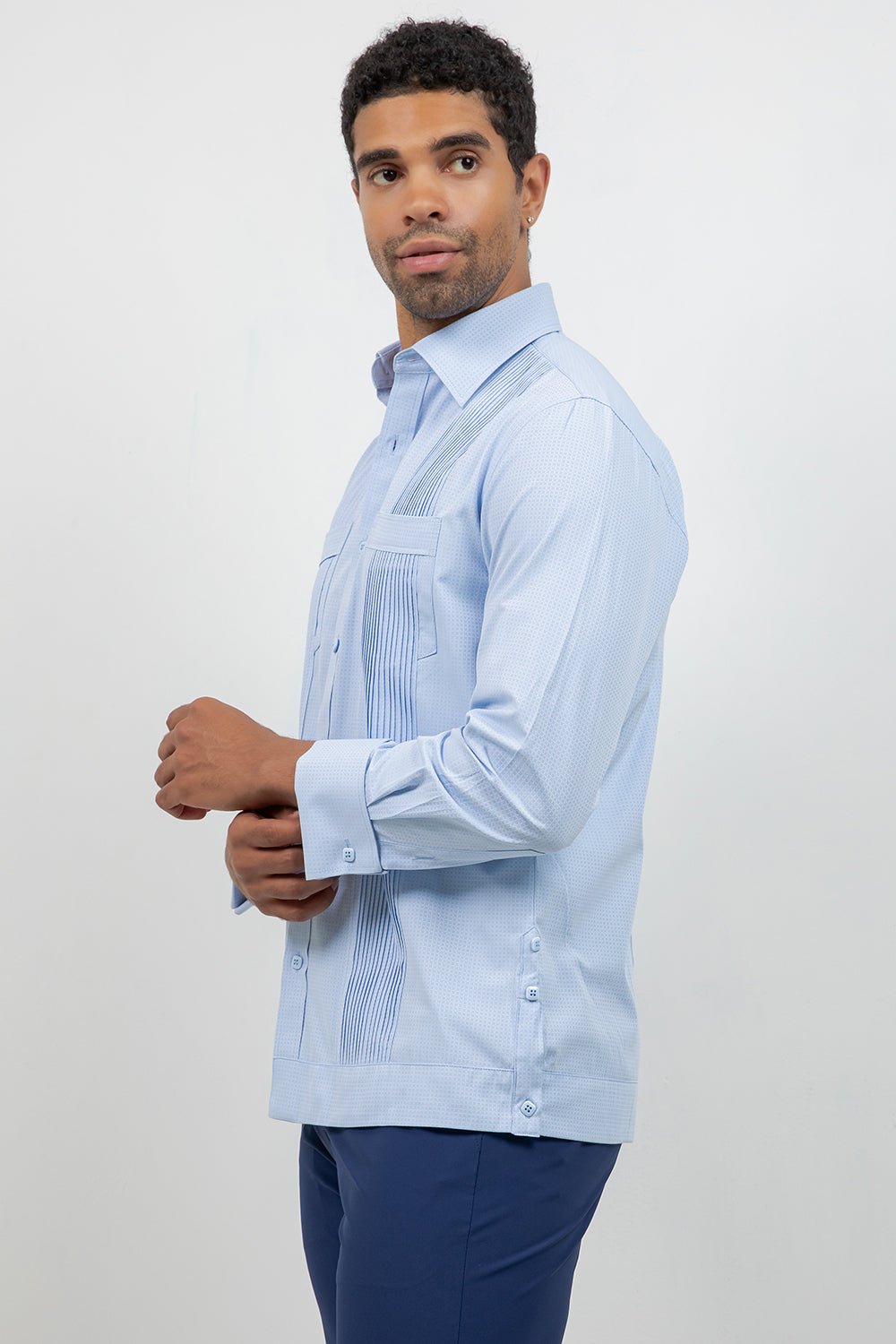 Men's blue cotton blend guayabera shirt, long sleeve, front view, two chest pockets (view 2), Mojito Collection