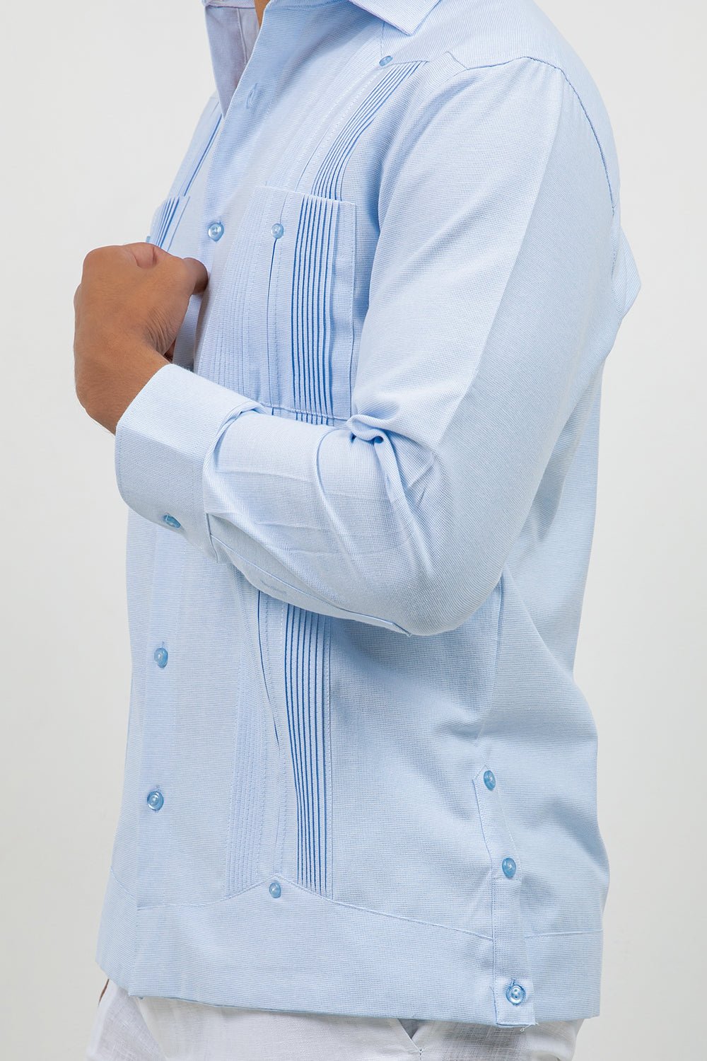 Cotton Blend Guayabera Long Sleeve Two Pocket Square Pleated