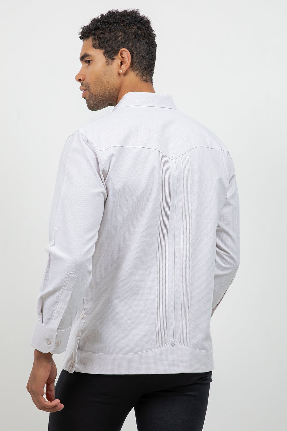 Cotton Blend Guayabera Long Sleeve Two Pocket Square Pleated