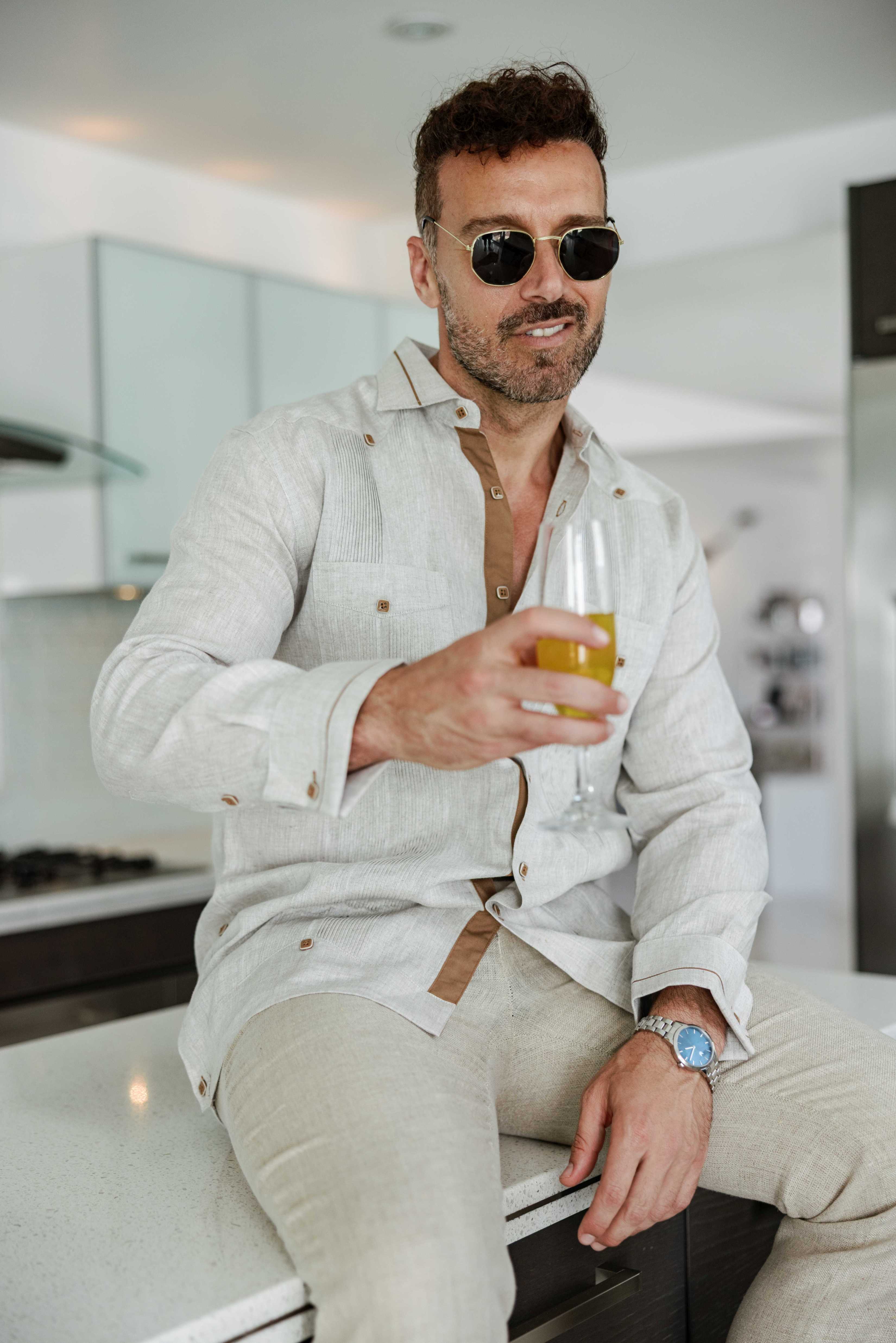 Mojito Men's 100% Linen Guayabera Chacabana Shirt Long Sleeve - Contrast Vertical & Collar Accent Trim