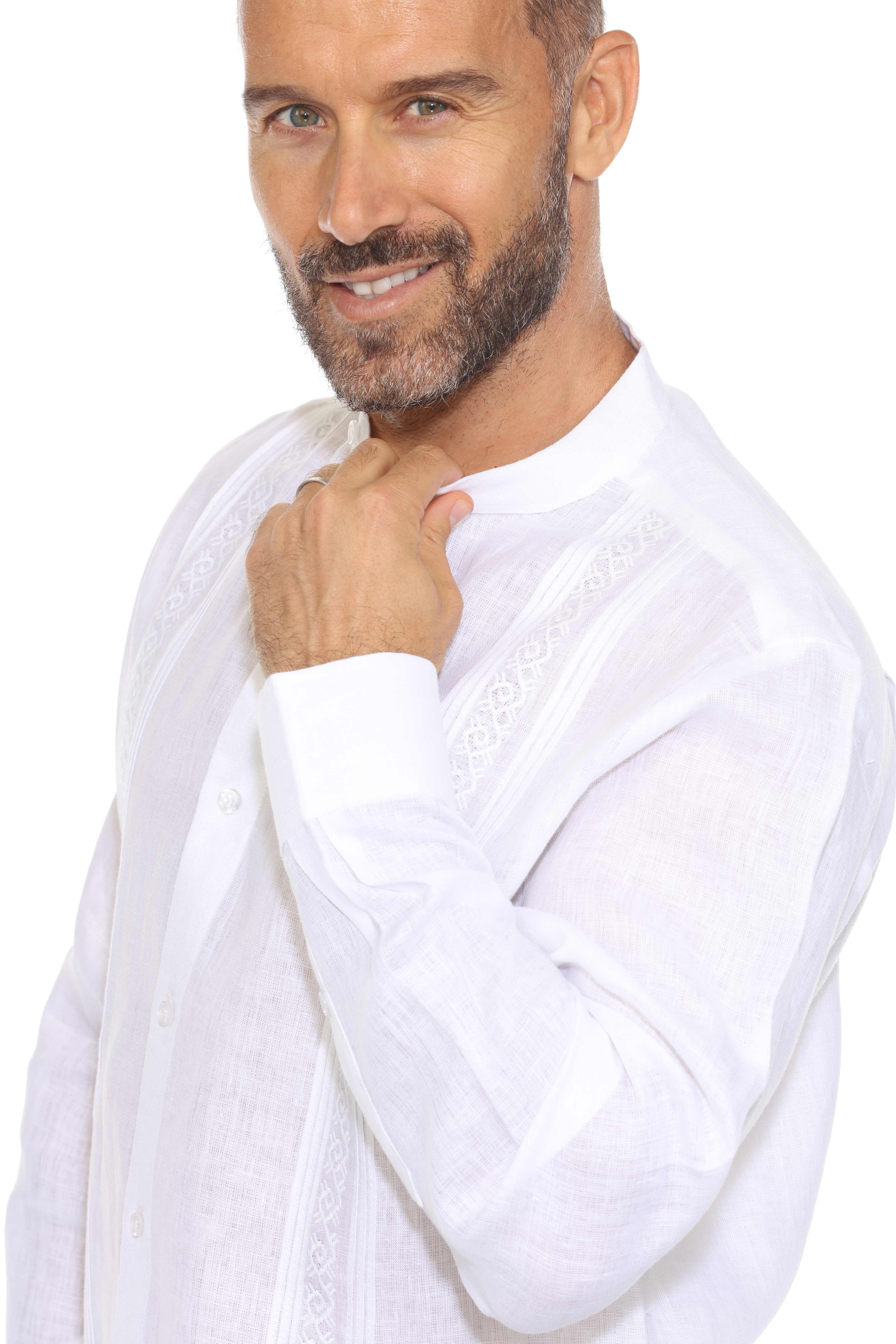 Camisa de resort con cuello mandarín, 100 % lino, manga larga y detalle de bordado