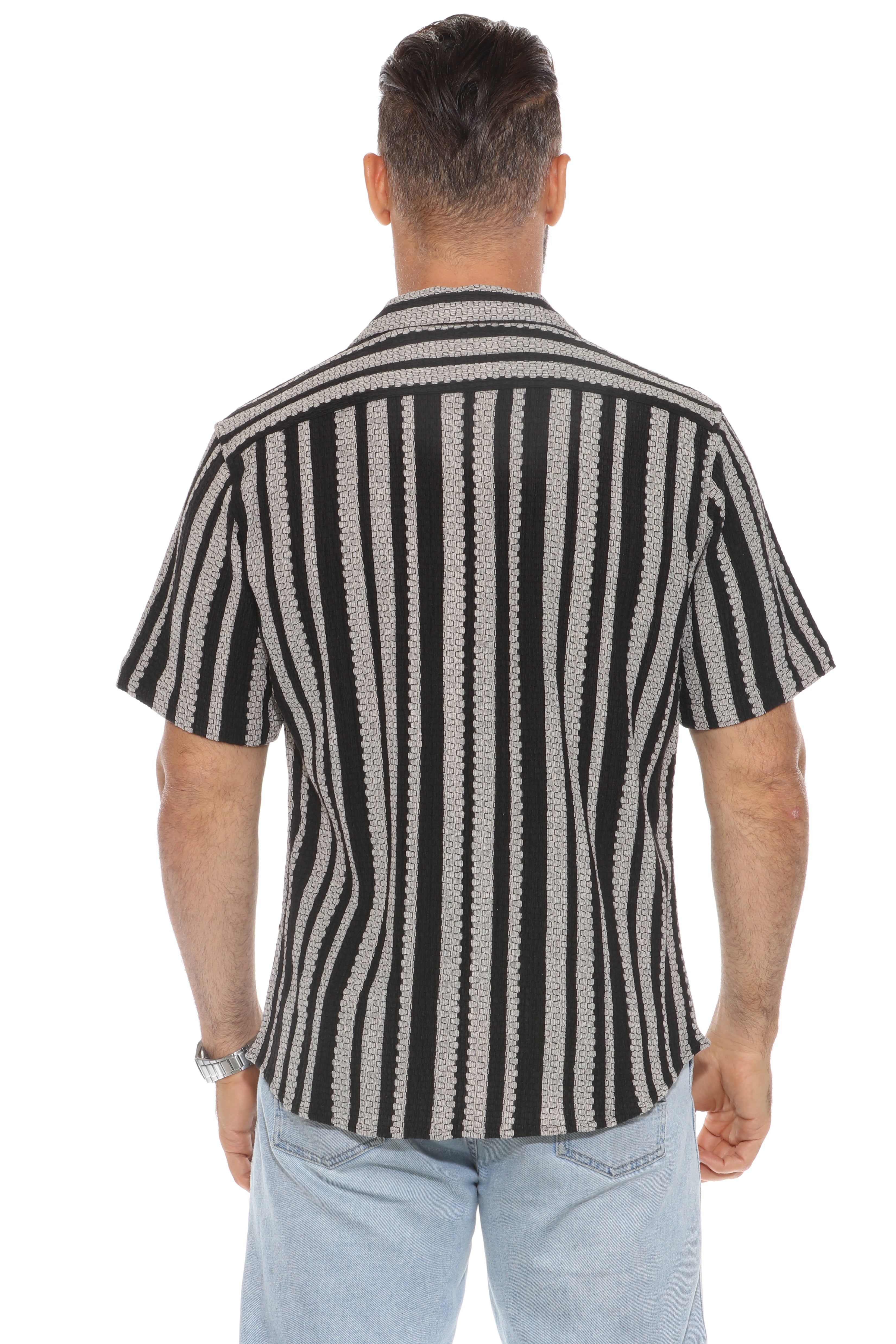 Camisa informal de punto trenzado a rayas con botones