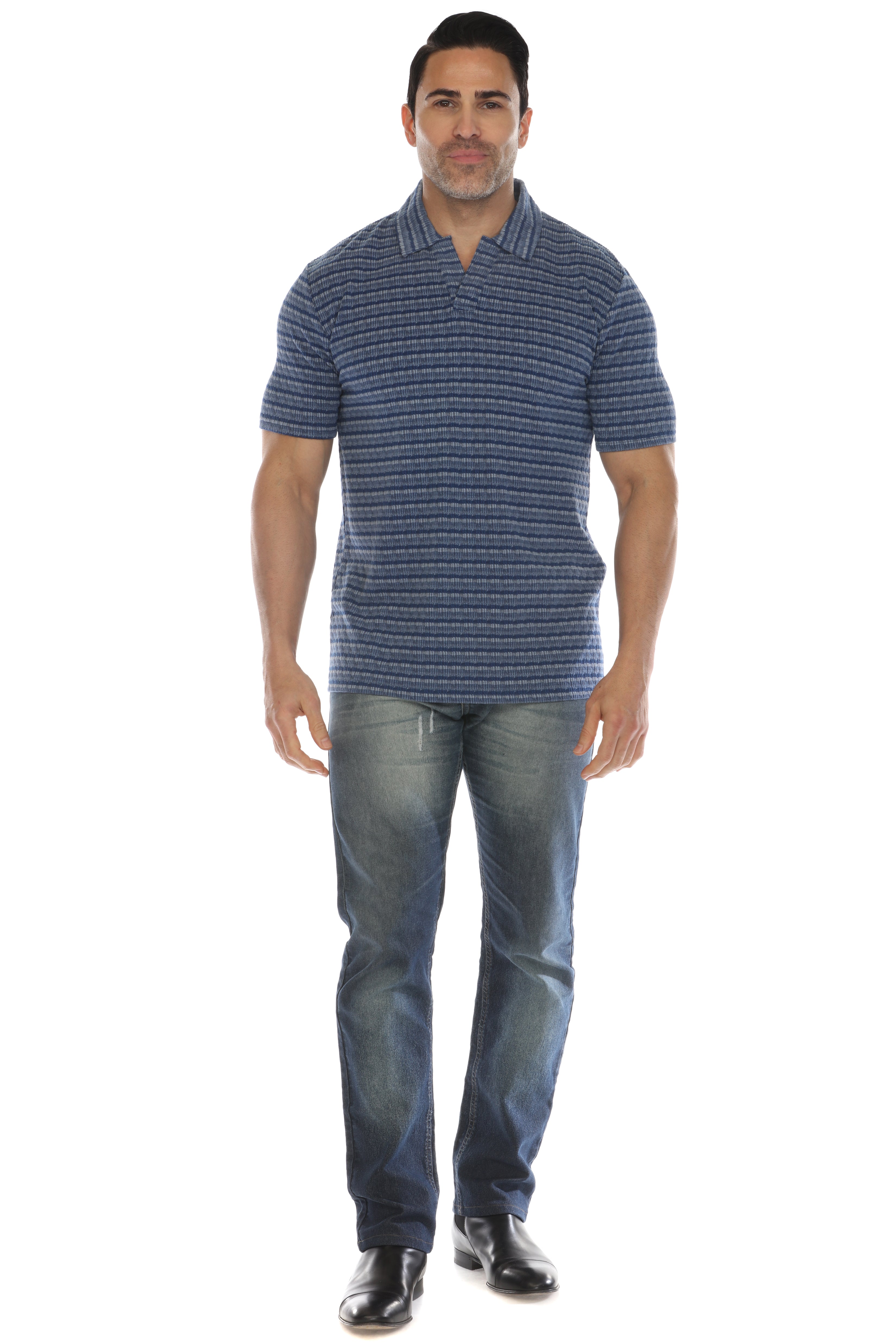Polo informal con estampado de rayas texturizadas y elegante