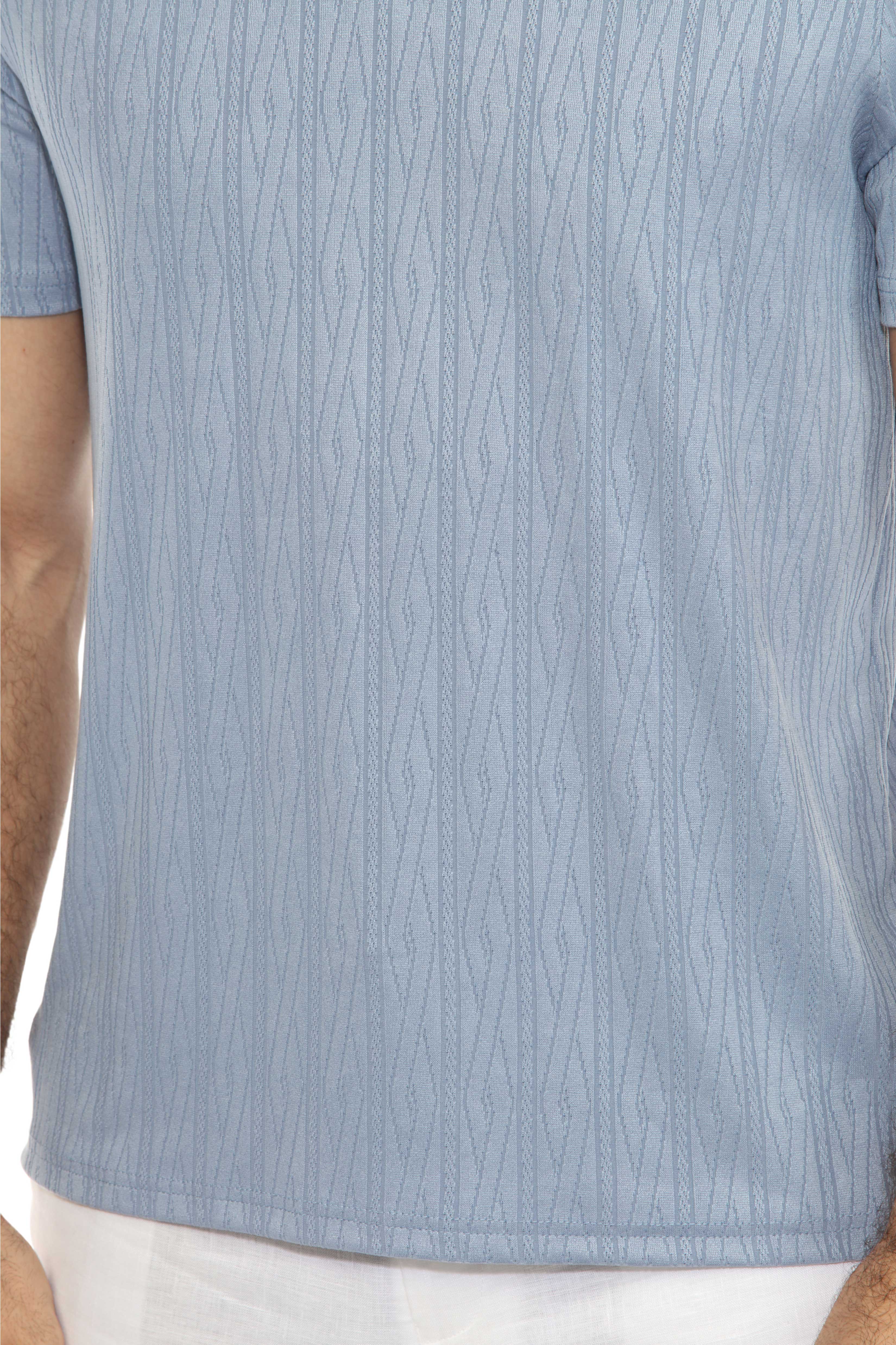 Mojito Mens Premium Stylish Polo Shirt with Modern Textured Pattern and Zipper Neckline