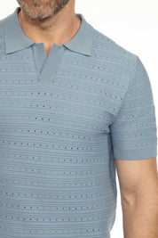 Polo informal con estampado de rayas texturizadas y elegante