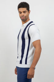 Polo informal con estampado de rayas texturizadas y elegante