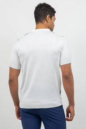 Polo informal con estampado de rayas texturizadas y elegante