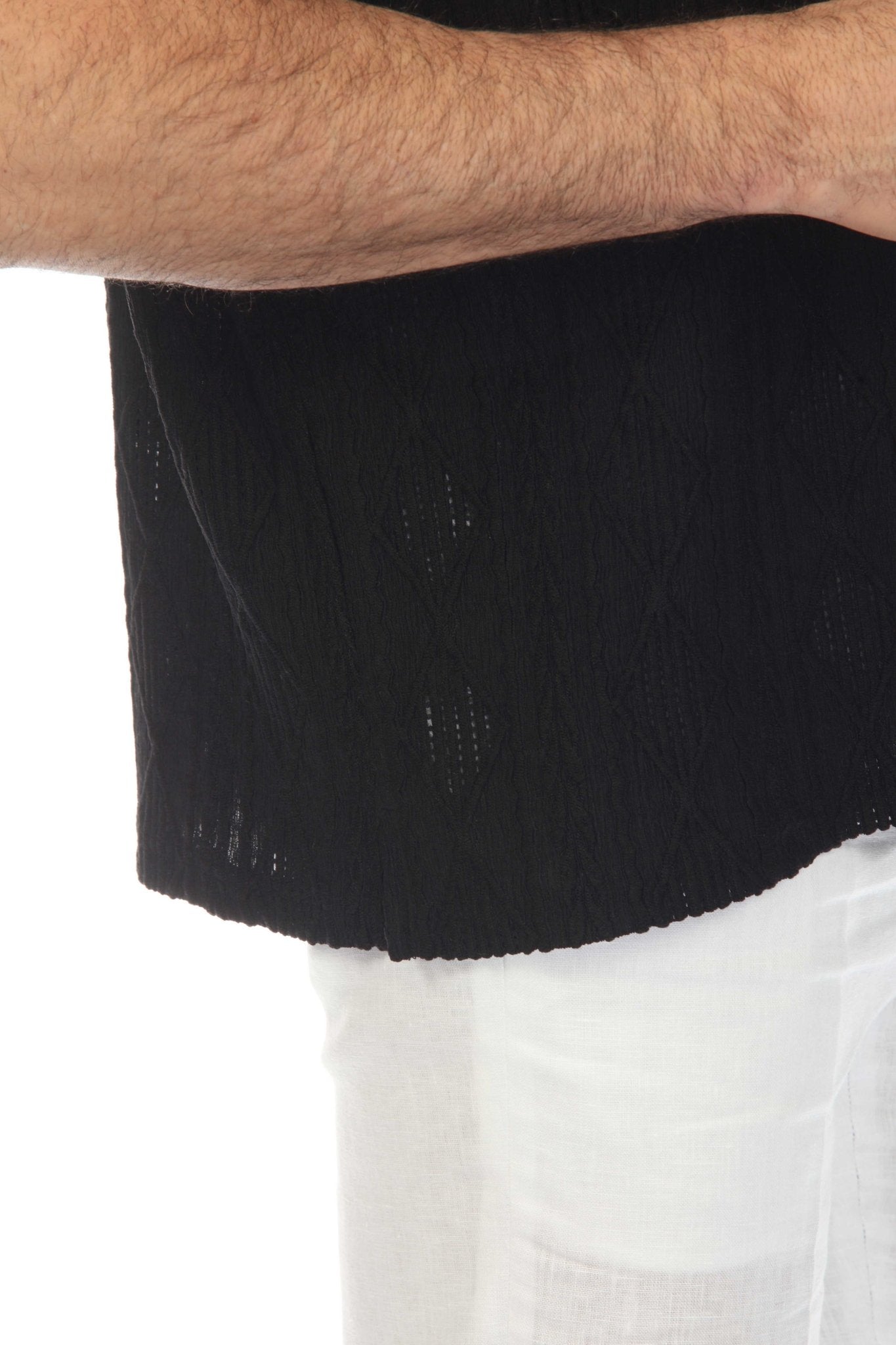 Men's Diamond Textured Button Down Knit Shirt