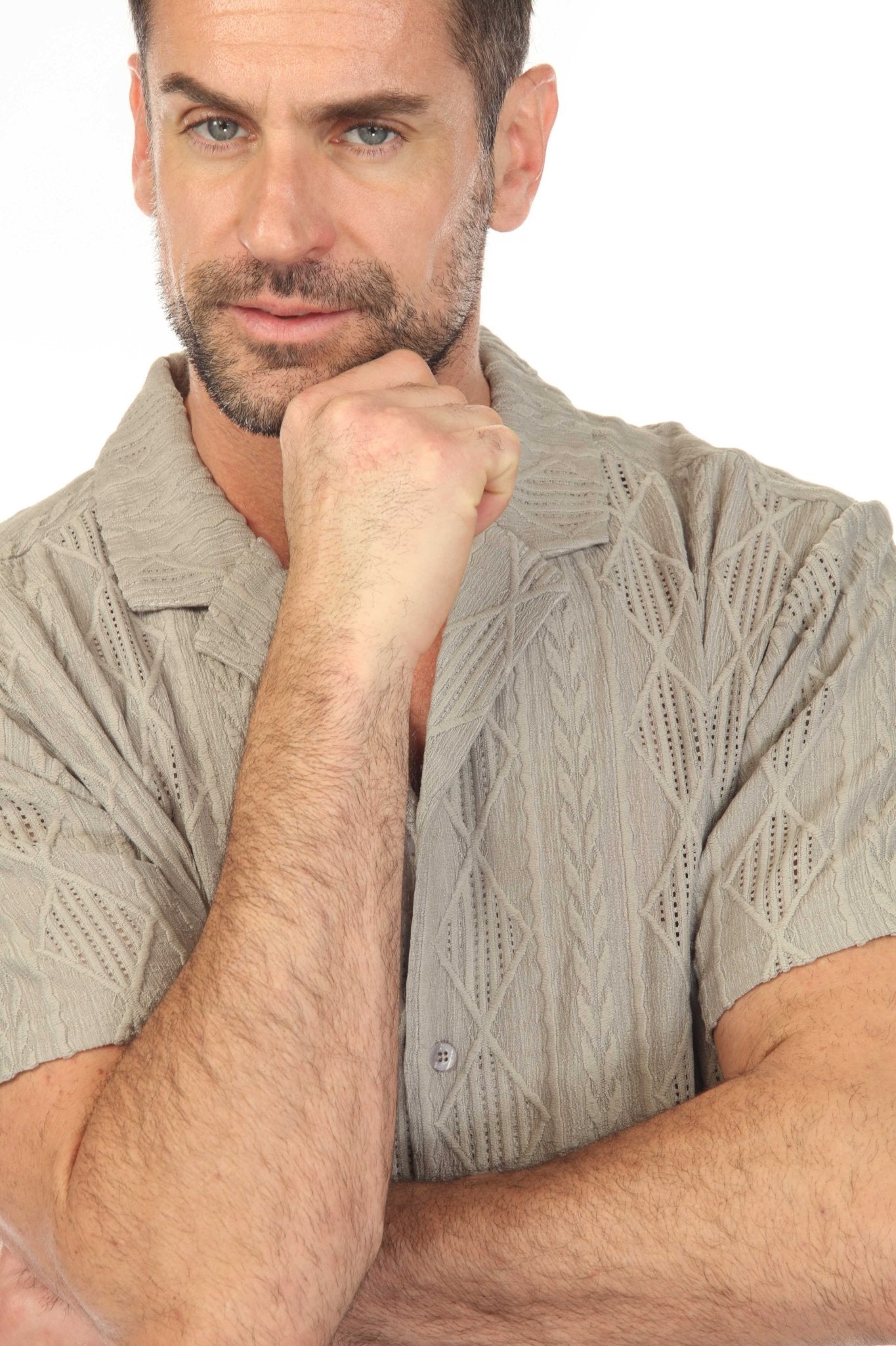 Men's Diamond Textured Button Down Knit Shirt