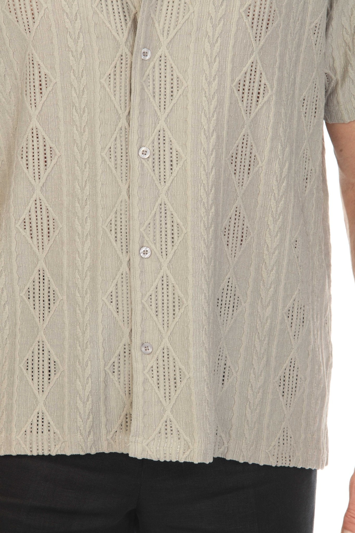 Men's Diamond Textured Button Down Knit Shirt