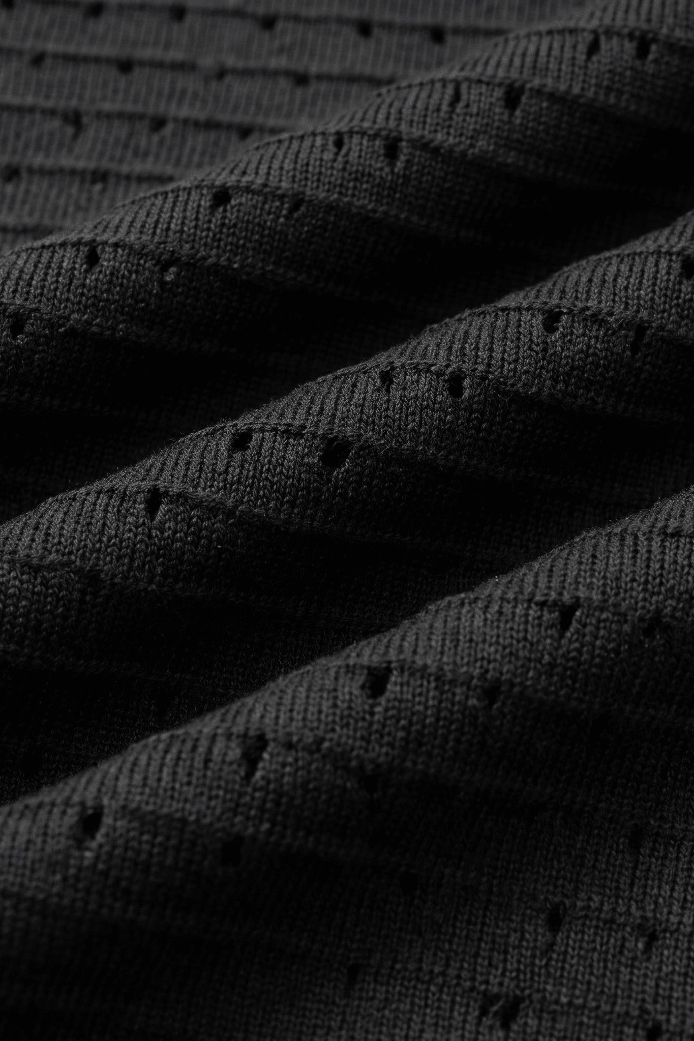 MSC-5542-BLACK-AI_2.png