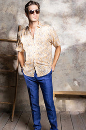 Camisa de manga corta de mezcla de lino con diseño cruzado para hombre