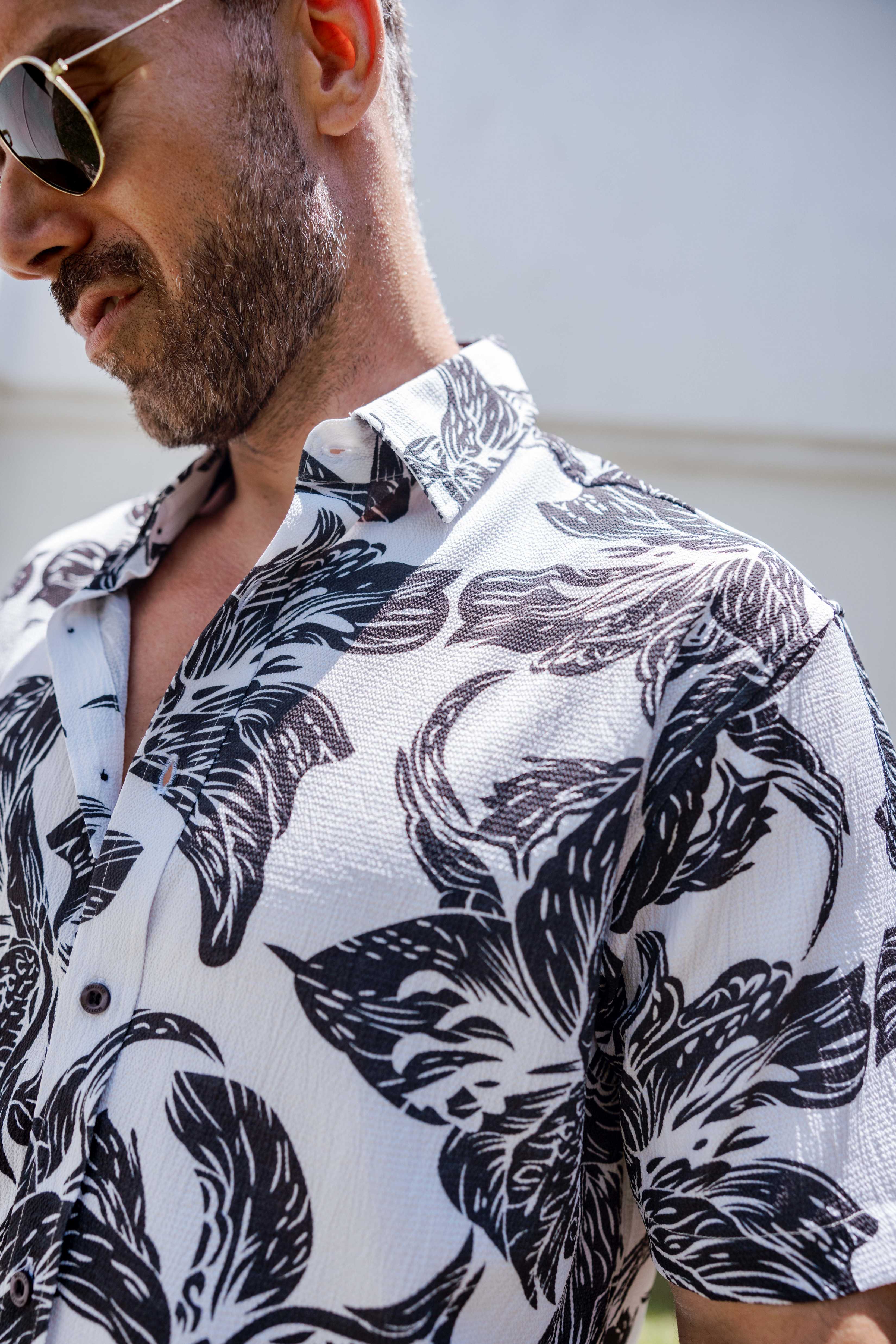 Mojito Men's Resort Style Casual Festive Print Searsucker Textured Shirt