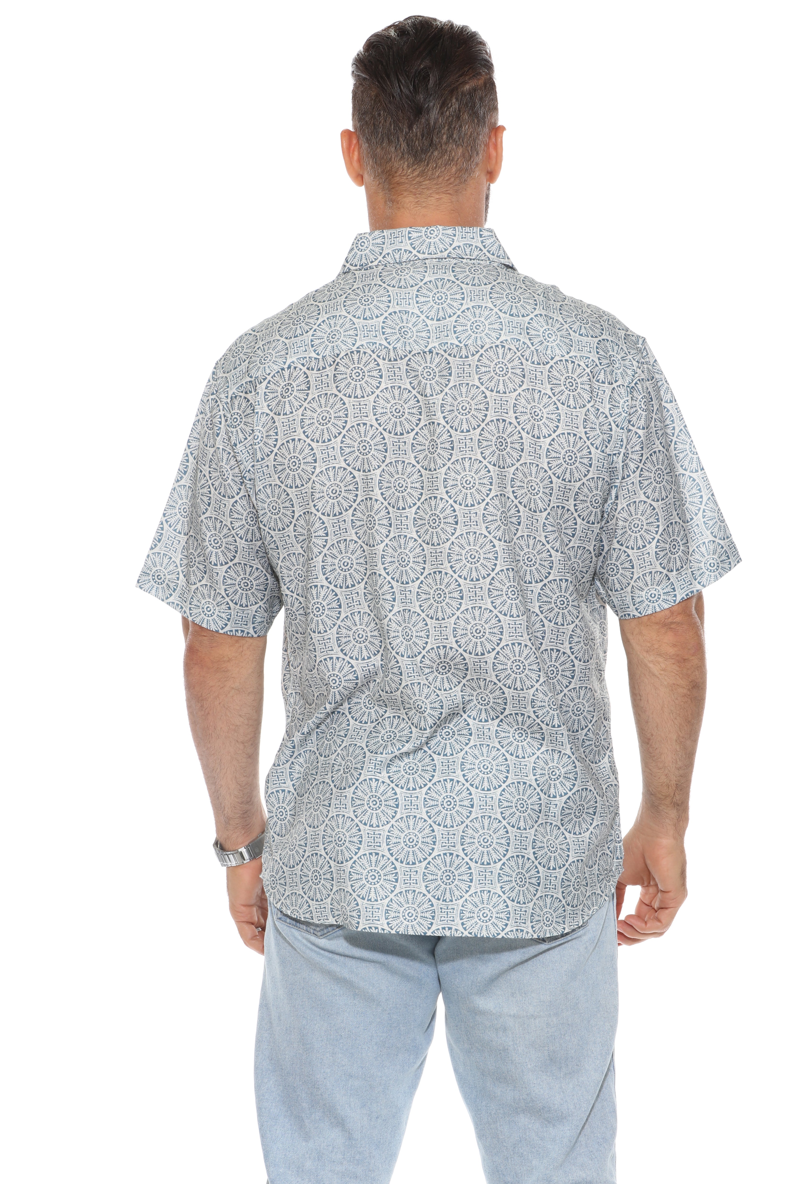 Camisa de manga corta con estampado de mosaico moderno