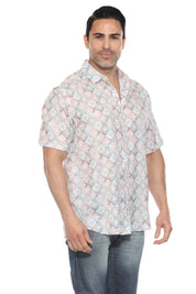 Camisa informal de manga corta con estampado moderno