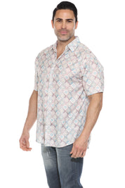 Camisa informal de manga corta con estampado moderno