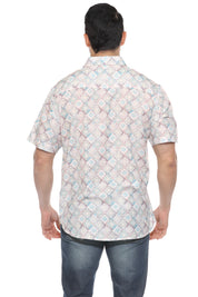 Camisa informal de manga corta con estampado moderno