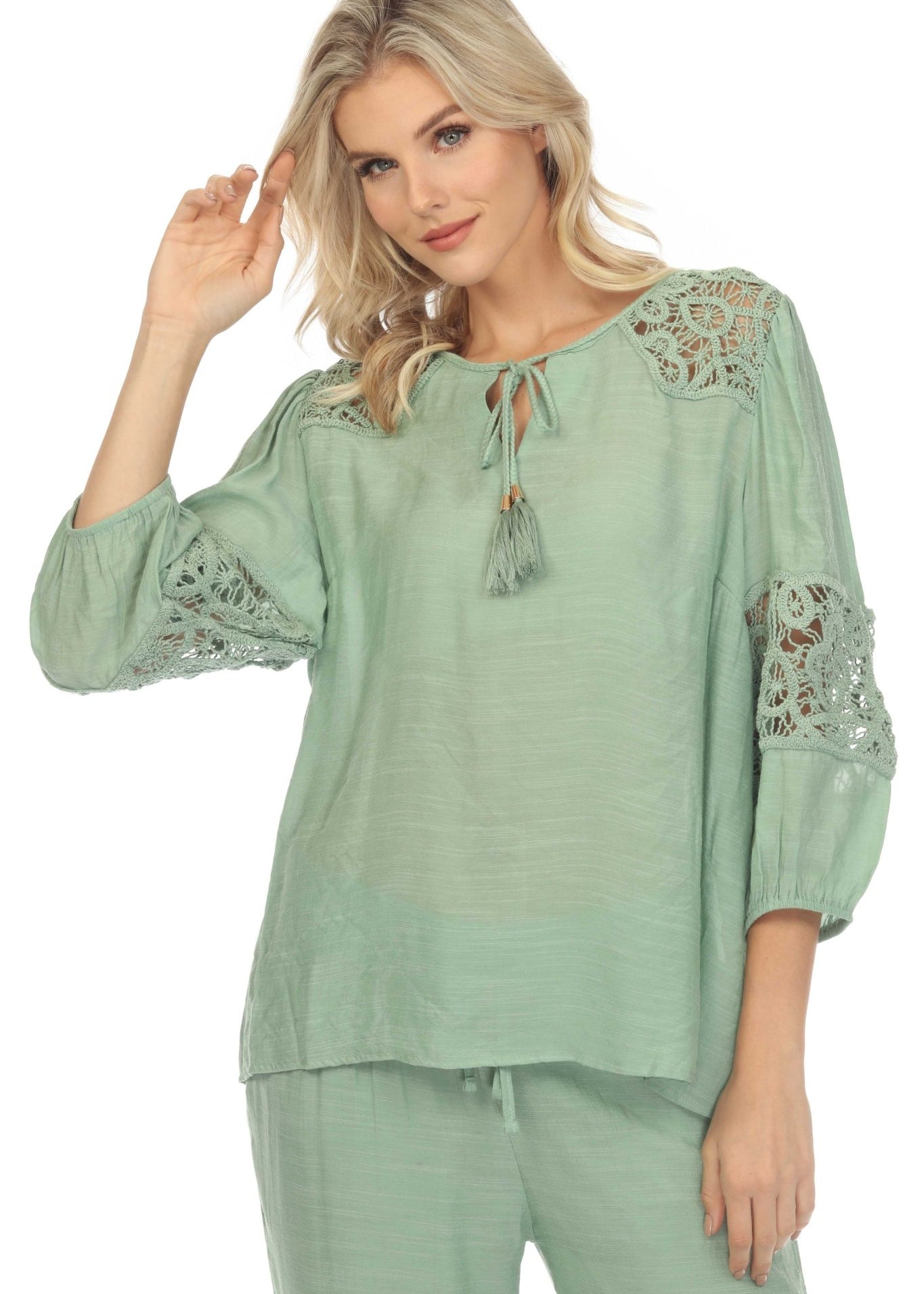 Women's Scoop Neck Crochet Trim ¾ Sleeve Tunic Top with Tassel Drawstring