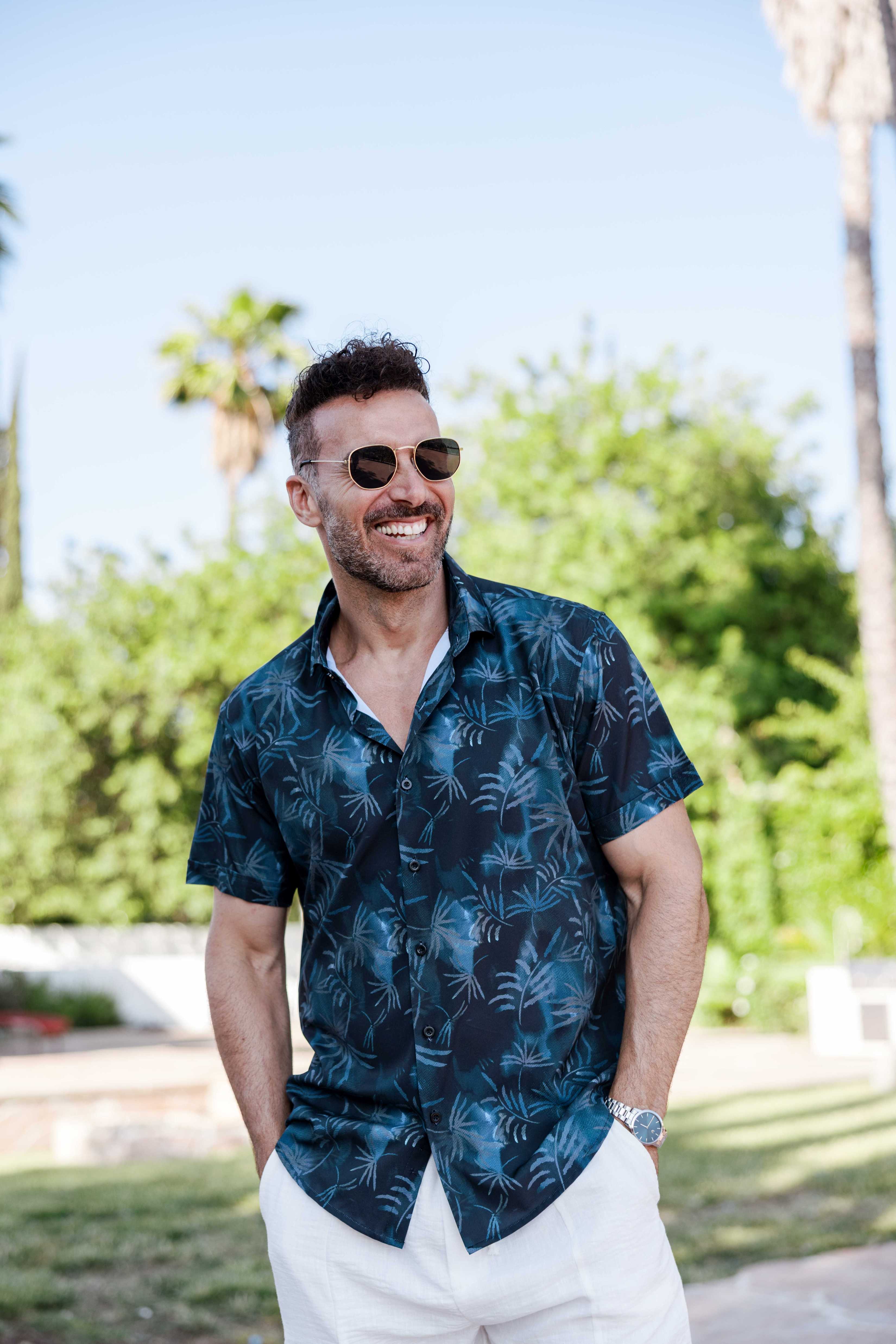 Mojito Lightweight Modern Navy Palm Pattern Print Stretch Shirt