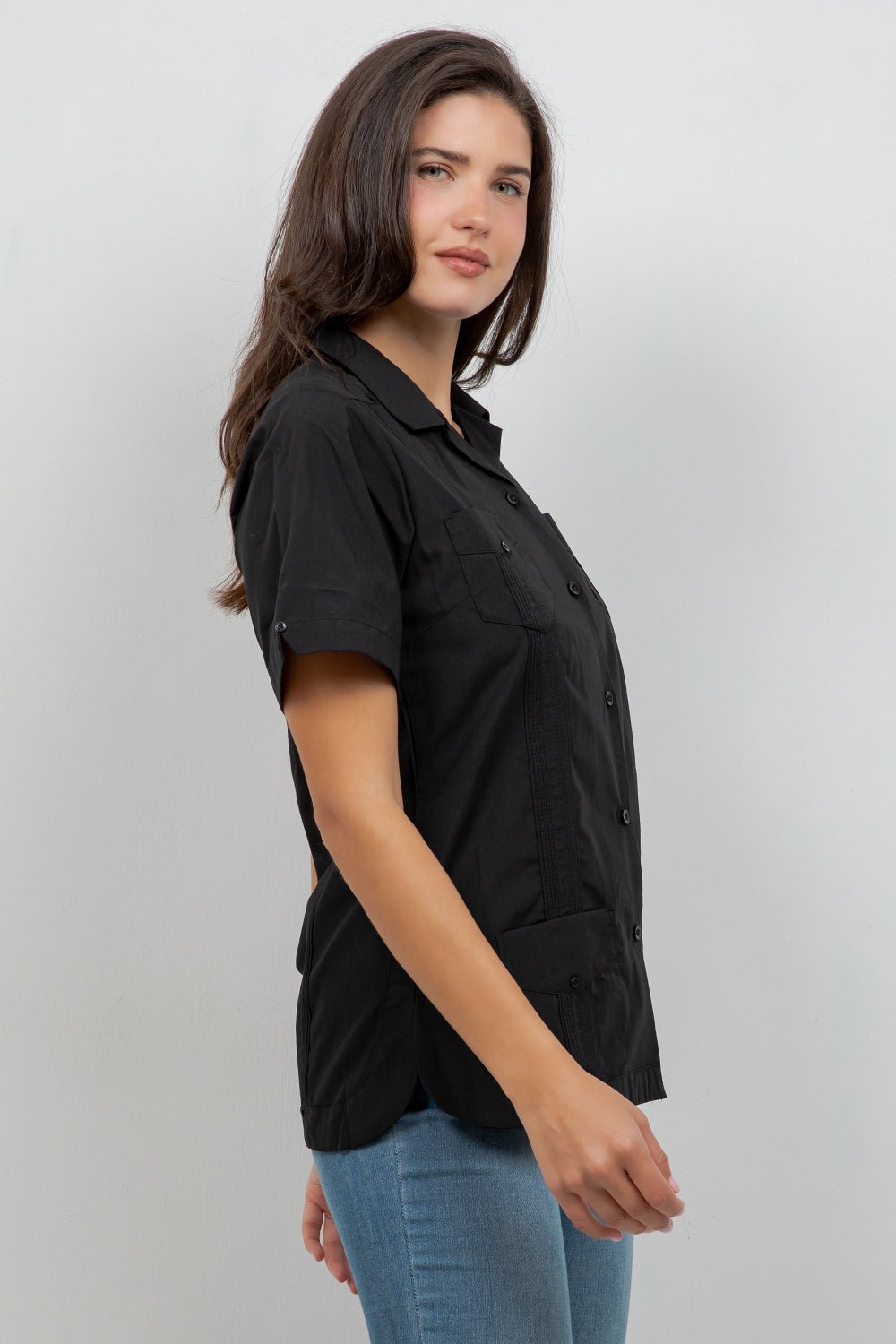 Guayabera de manga corta y 4 bolsillos para mujer