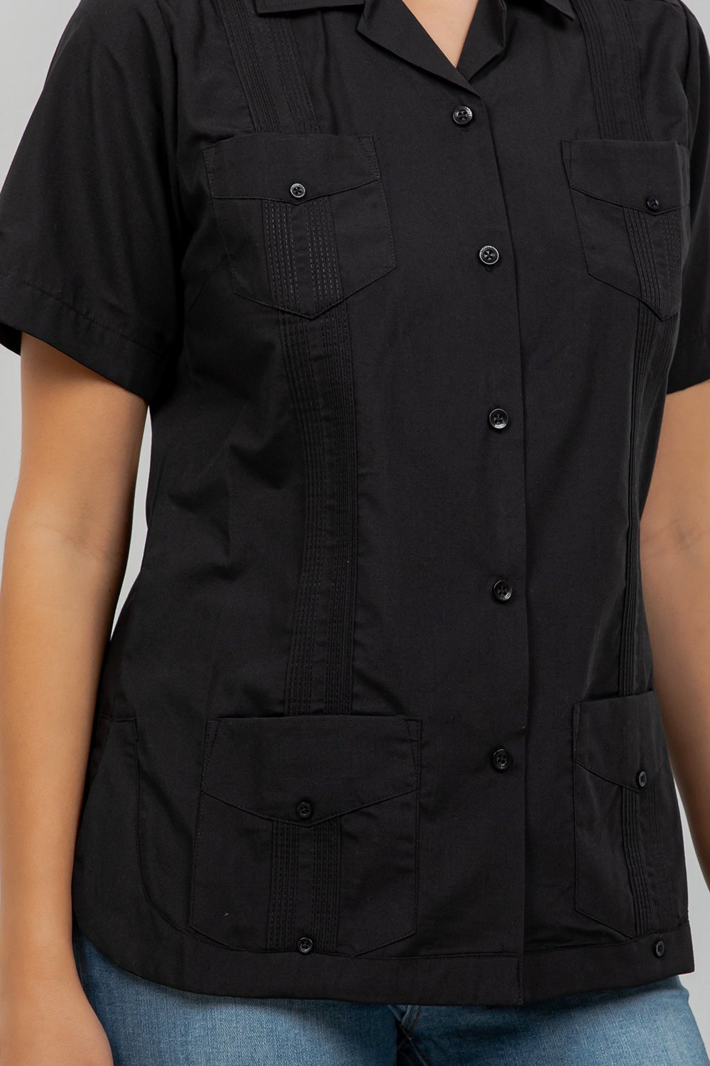 Guayabera de manga corta y 4 bolsillos para mujer