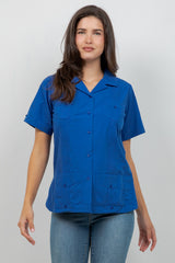Guayabera de manga corta y 4 bolsillos para mujer