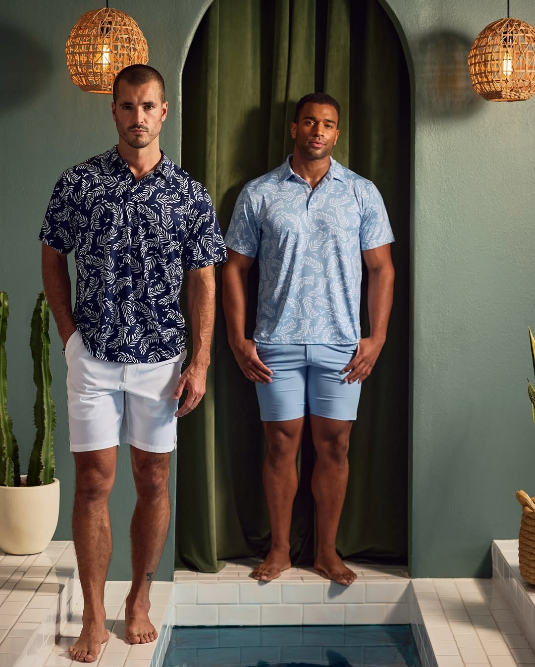 Polo casual Dry-Fit con estampado tropical