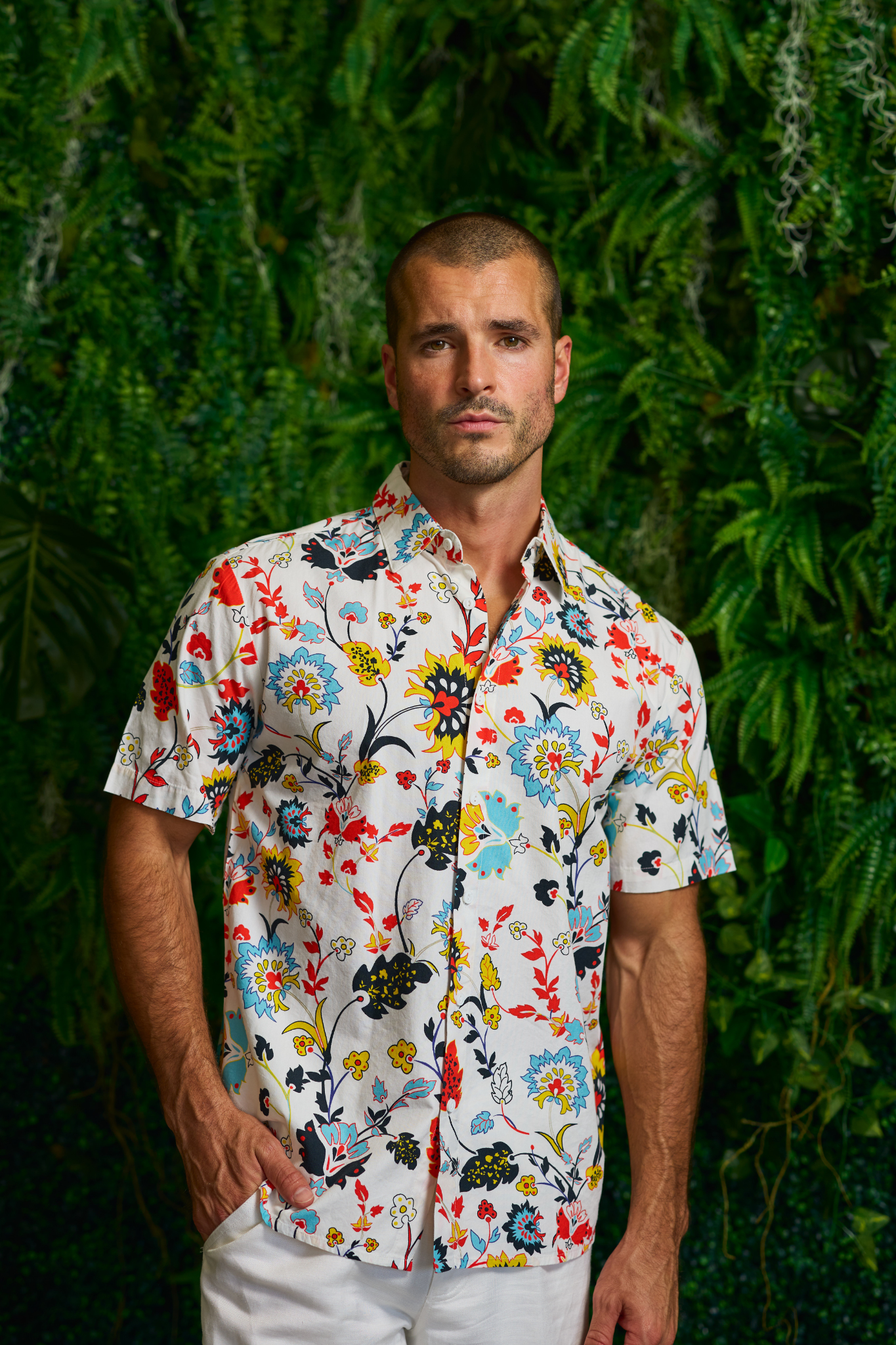 Camisa retro multicolor de manga corta