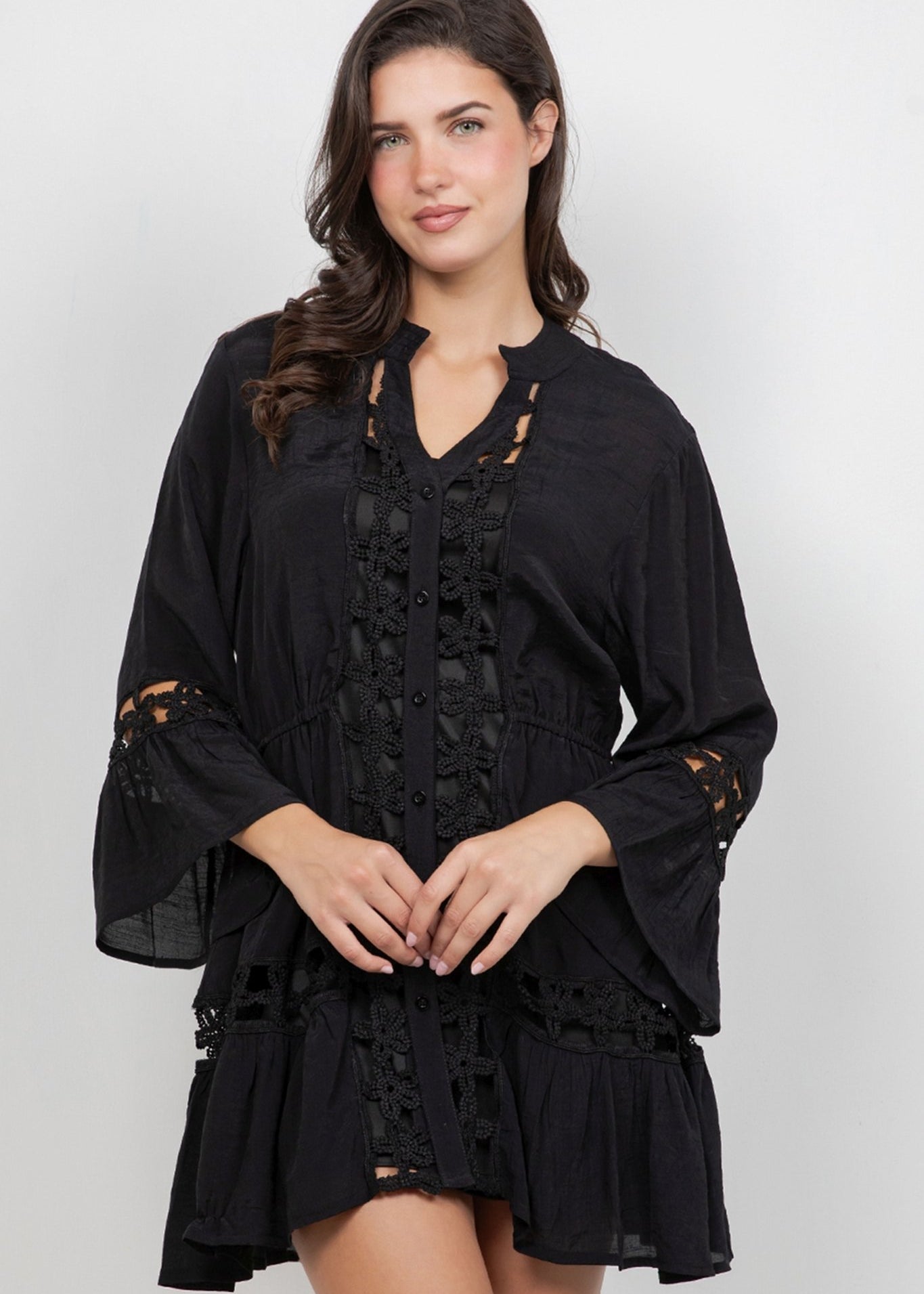 4 Dress Set, featuring lace details on the front and tiered skirt.